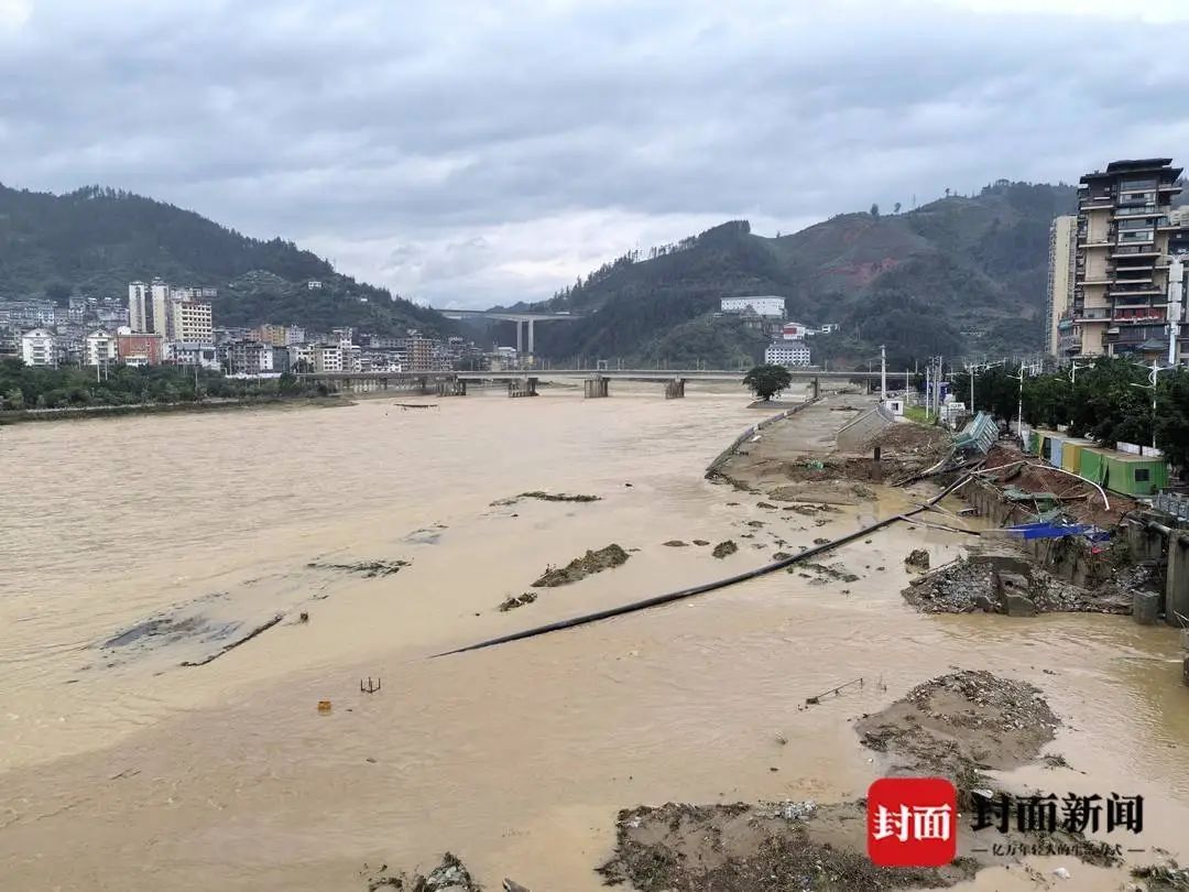 积水深2米!淤泥厚10多厘米!“村超”赛场为何4天被淹两次? 积水深2米!淤泥厚10多厘米!“村超”赛场为何4天被淹两次?