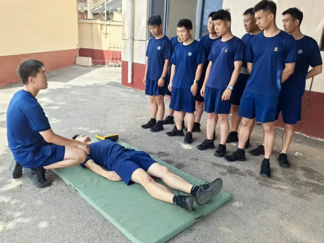 刘亮、苏东辉,你俩太帅了! 刘亮、苏东辉,你俩太帅了!