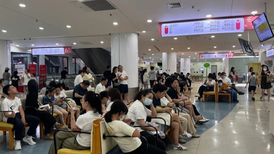 需求暴增!上海不少医院开通夜门诊,有人晚上挂到主任号,直呼方便 需求暴增!上海不少医院开通夜门诊,有人晚上挂到主任号,直呼方便