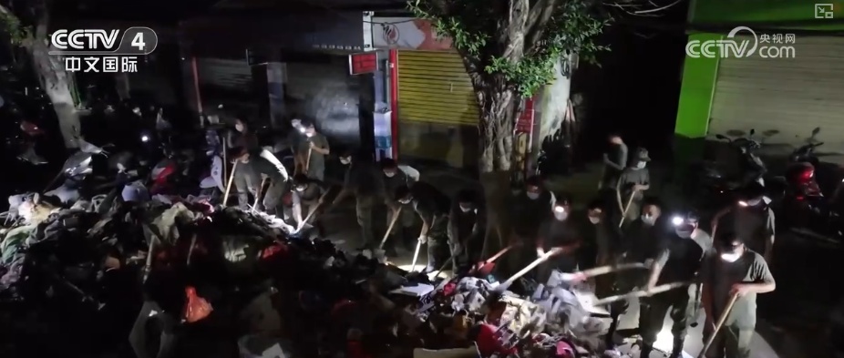 人心为坝,可抵万难,这就是“中国式团结”! 人心为坝,可抵万难,这就是“中国式团结”!