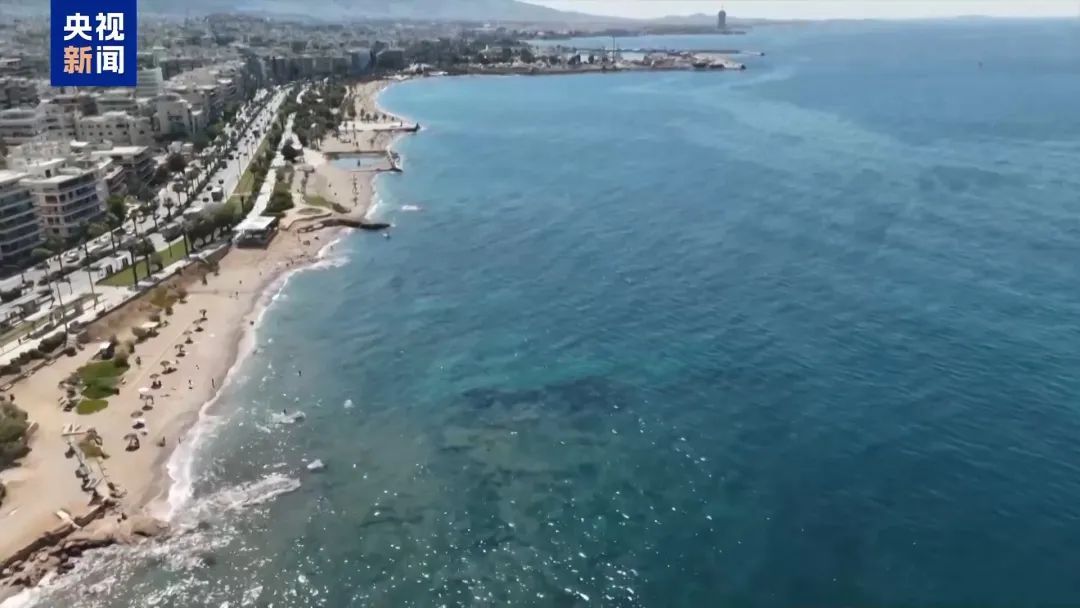 欧洲多地热浪持续,埃菲尔铁塔因高温暂停开放顶部区域,地中海海洋温度创纪录 欧洲多地热浪持续,埃菲尔铁塔因高温暂停开放顶部区域,地中海海洋温度创纪录