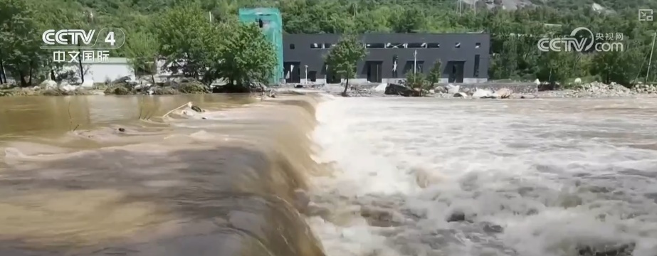 争分夺秒!各地各部门全力抢险救援 保障群众生命安全 争分夺秒!各地各部门全力抢险救援 保障群众生命安全