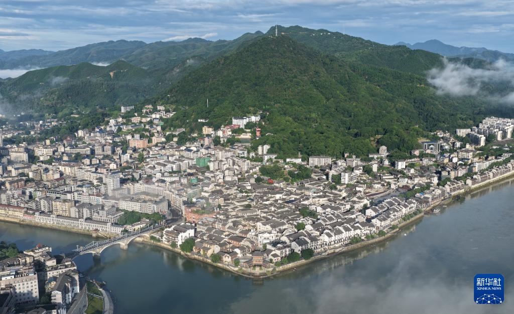 中国之城丨湖南怀化:山水相遇造就的城市明珠 中国之城丨湖南怀化:山水相遇造就的城市明珠