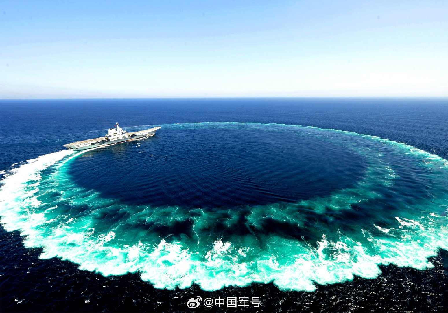 山东舰真是太太太好看了! 山东舰真是太太太好看了!