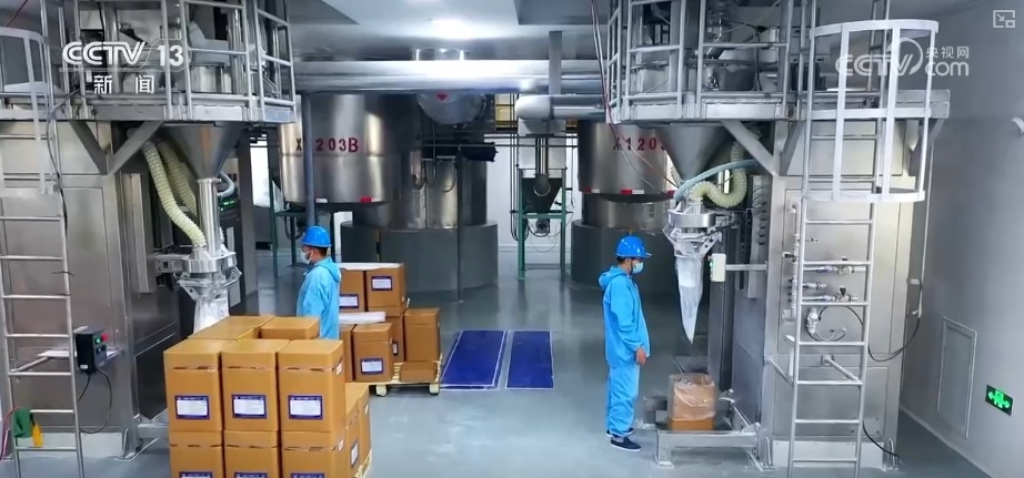 “巧思+科技”成亮点!从“小玩意儿”到“巨无霸”中国“降温神器”走俏海外 “巧思+科技”成亮点!从“小玩意儿”到“巨无霸”中国“降温神器”走俏海外