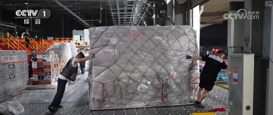 产业兴、消费热、活力澎湃!诸多利好积聚发力为经济发展注入强劲动力 产业兴、消费热、活力澎湃!诸多利好积聚发力为经济发展注入强劲动力