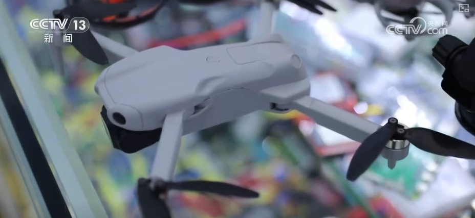 “设备+软件+内容”解锁新“视”界 中国智造脱颖而出“圈粉”海外消费者 “设备+软件+内容”解锁新“视”界 中国智造脱颖而出“圈粉”海外消费者