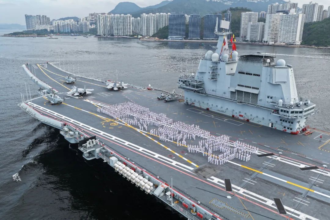 山东舰,首次抵达香港! 山东舰,首次抵达香港!