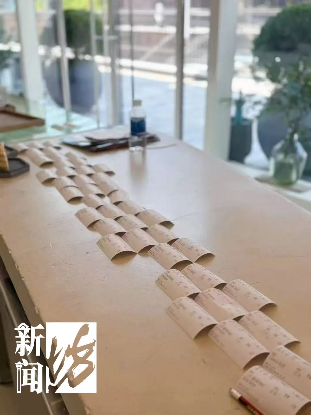 突然爆火！知名男歌手一到上海就直奔这里！很多人看后眼角泛红...
