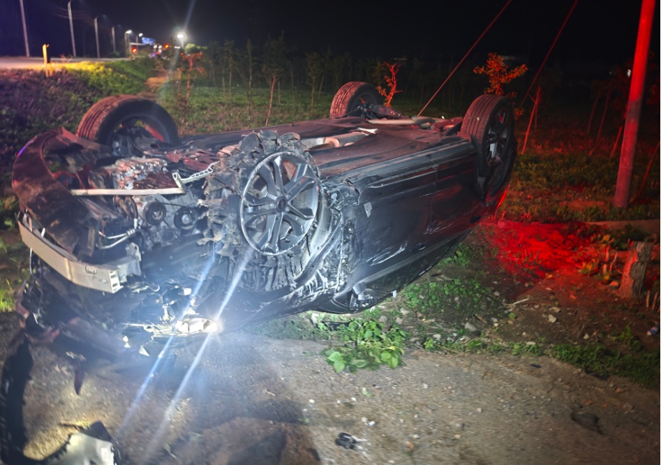 刚被消防救出,又被警察带走!50岁男子酒后“翻车”…… 刚被消防救出,又被警察带走!50岁男子酒后“翻车”……