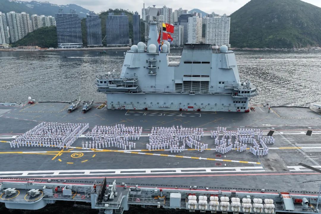 山东舰,首次抵达香港! 山东舰,首次抵达香港!