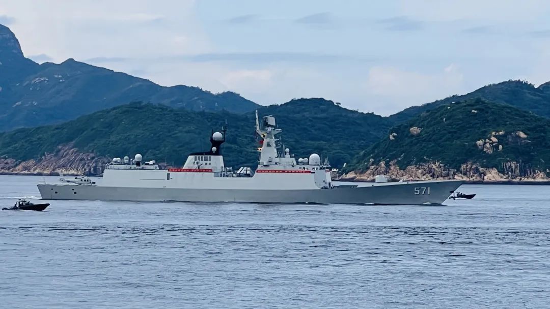 山东舰,首次抵达香港! 山东舰,首次抵达香港!