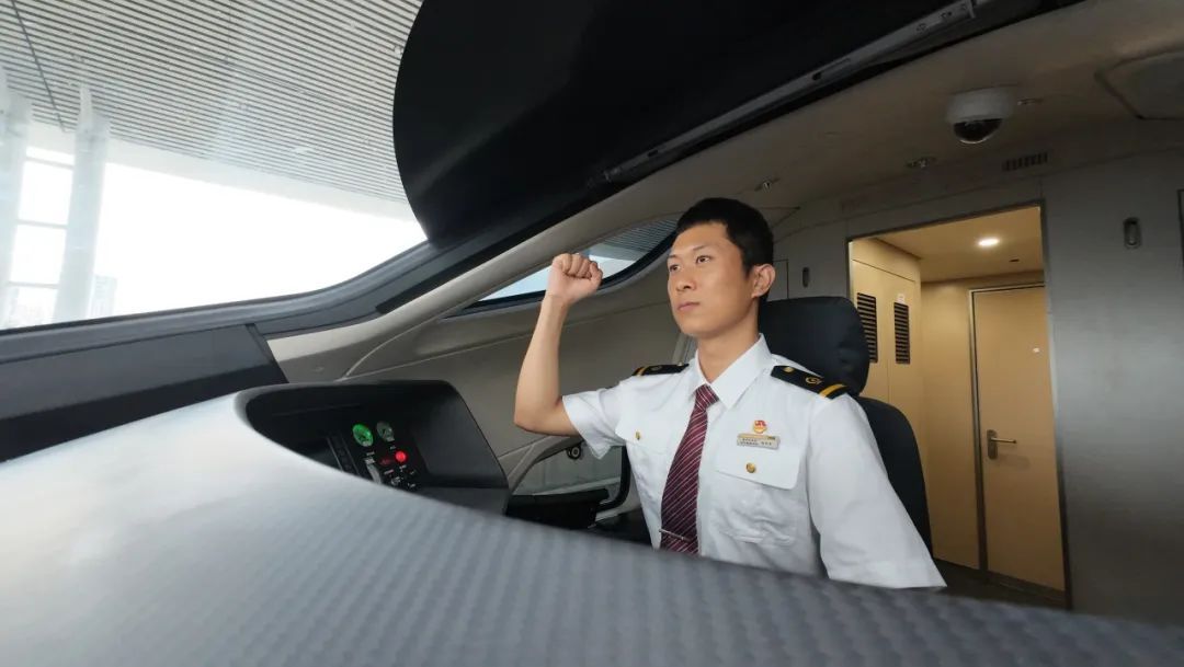 想开火车,该学哪个专业? 想开火车,该学哪个专业?