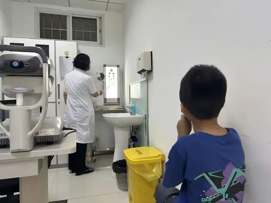 中小学生即将放暑假 科学用眼别“放假” 中小学生即将放暑假 科学用眼别“放假”