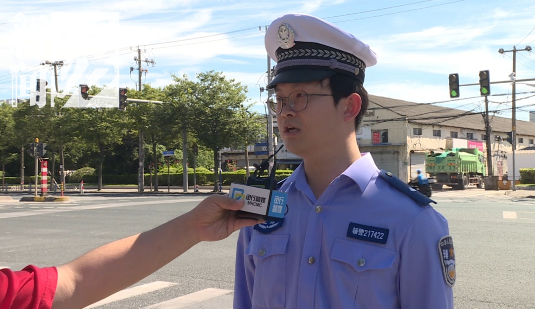 事发上海街头!母亲紧急抱出孩子!近期特别注意 事发上海街头!母亲紧急抱出孩子!近期特别注意