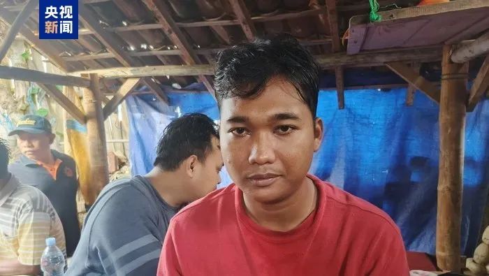 印尼沉船事故仍有32人失踪,船员讲述自救经历:船只倾斜后跳船逃生 印尼沉船事故仍有32人失踪,船员讲述自救经历:船只倾斜后跳船逃生