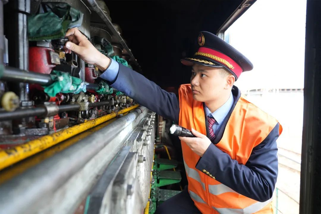 想开火车,该学哪个专业? 想开火车,该学哪个专业?