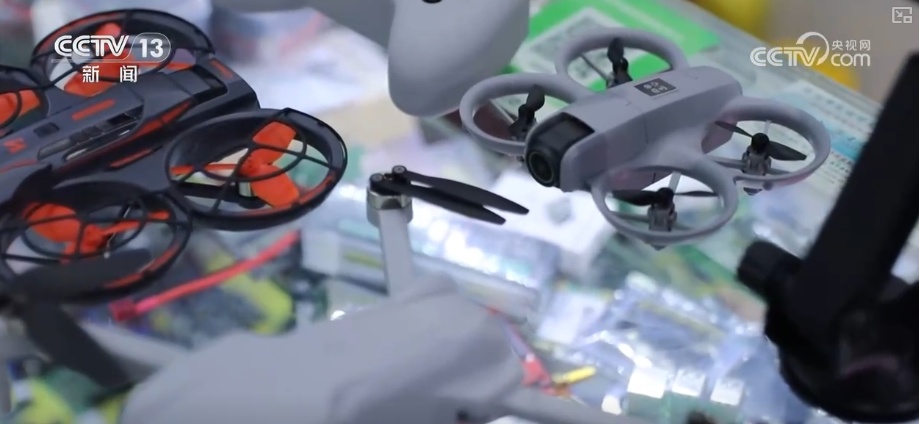 “设备+软件+内容”解锁新“视”界 中国智造脱颖而出“圈粉”海外消费者 “设备+软件+内容”解锁新“视”界 中国智造脱颖而出“圈粉”海外消费者