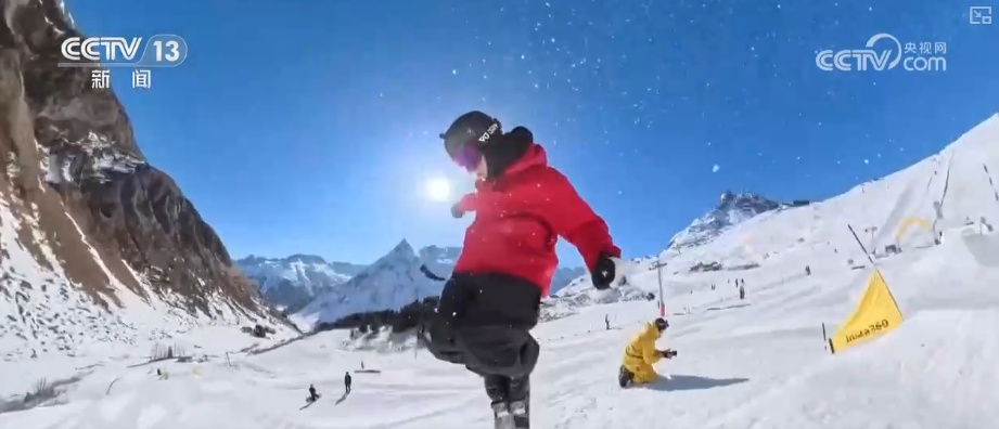 “设备+软件+内容”解锁新“视”界 中国智造脱颖而出“圈粉”海外消费者 “设备+软件+内容”解锁新“视”界 中国智造脱颖而出“圈粉”海外消费者