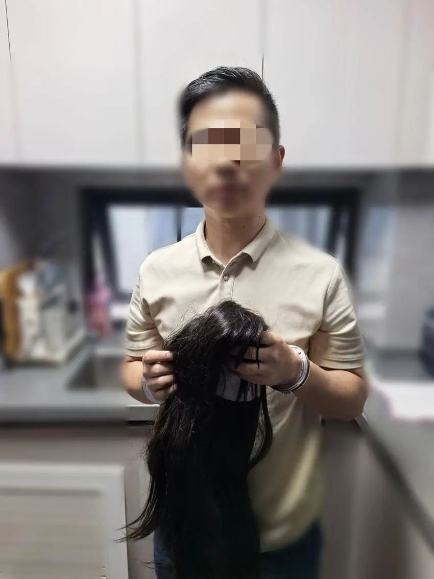 “男扮女装”进店盗窃 男子精心伪装难逃法网 “男扮女装”进店盗窃 男子精心伪装难逃法网