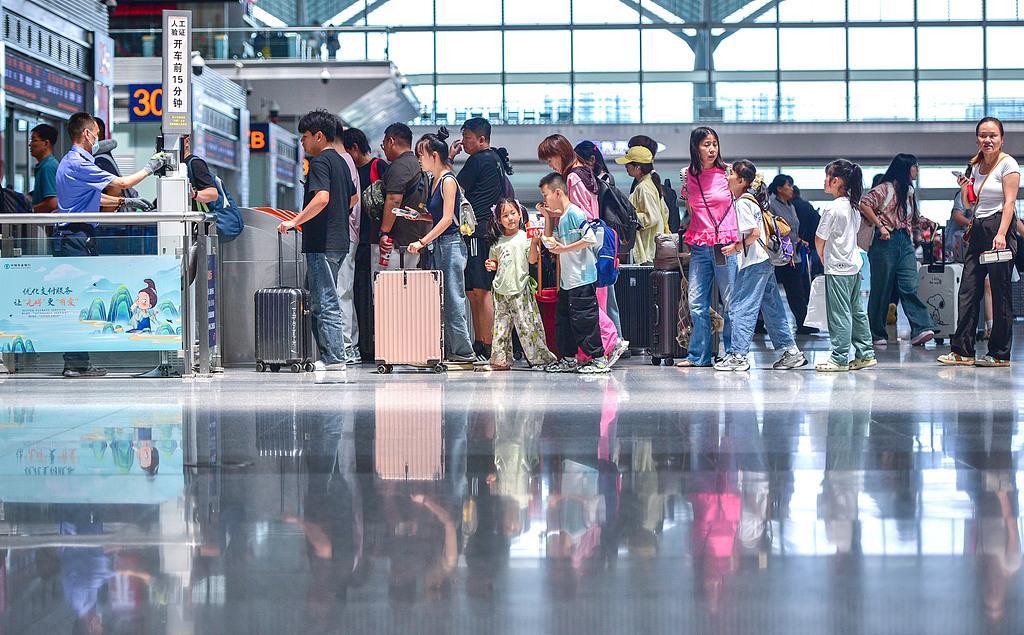 暑运模式开启 这些铁路福利千万别错过 暑运模式开启 这些铁路福利千万别错过