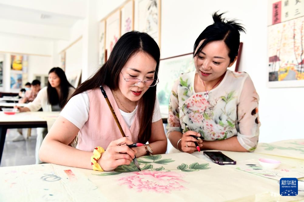 中国之城丨山东菏泽：黄河臂弯里的水韵花城