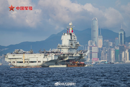 太美啦！山东舰与维港同框大片来了