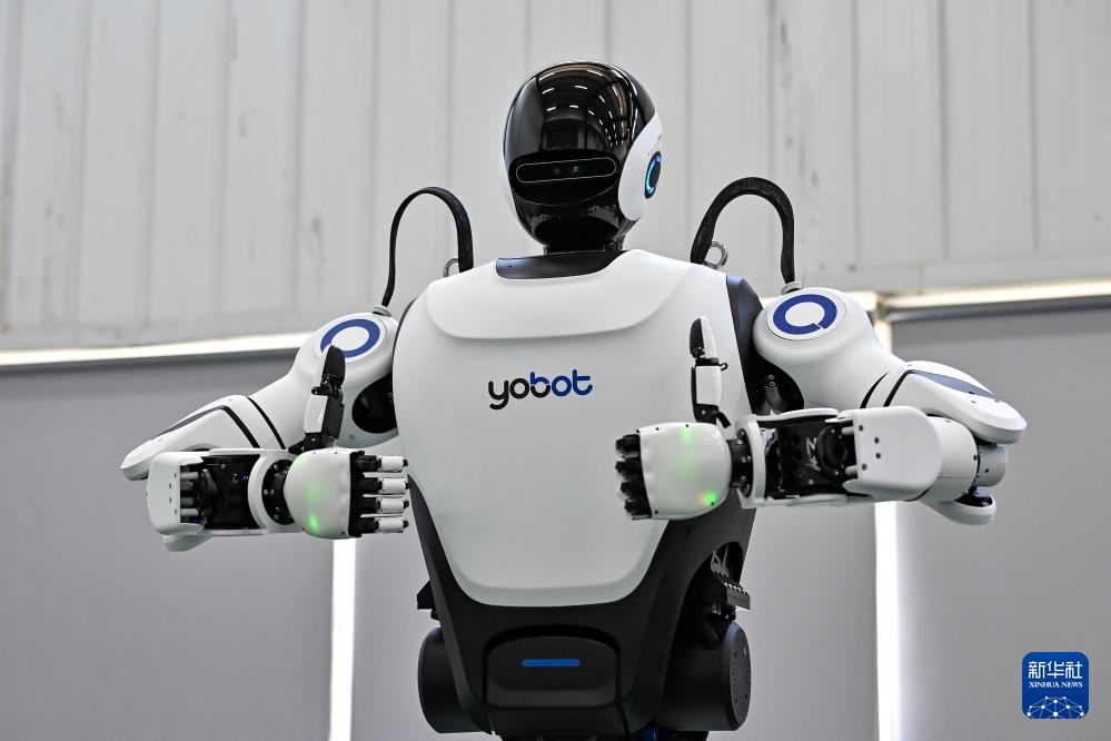 活力中国调研行丨安徽芜湖:在机器人生产企业埃夫特看“中国智造” 活力中国调研行丨安徽芜湖:在机器人生产企业埃夫特看“中国智造”