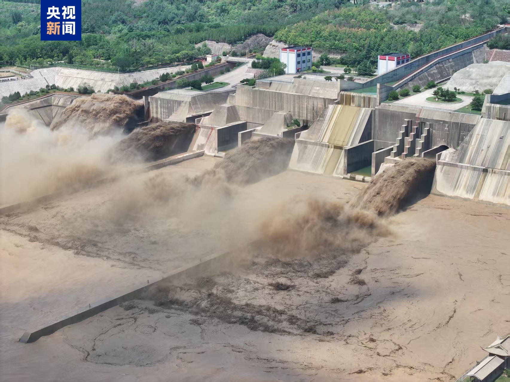 排沙量将超1亿吨 小浪底水库正式进入排沙阶段 排沙量将超1亿吨 小浪底水库正式进入排沙阶段