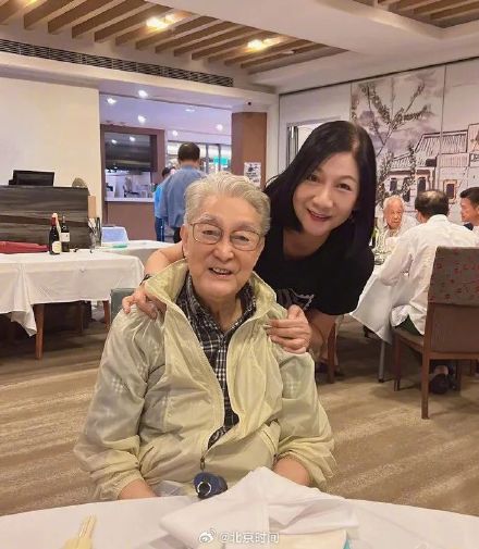 TVB御用爷爷周骢去世 TVB御用爷爷周骢去世