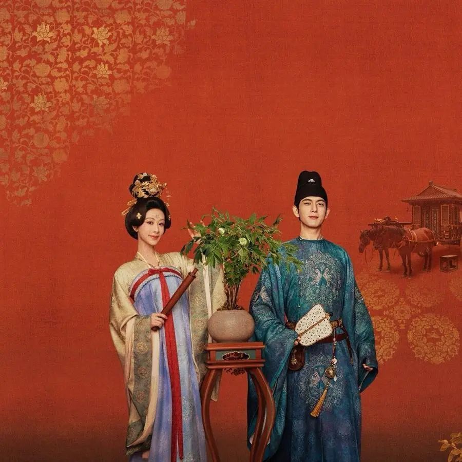 李现连发3张杨紫照片，随后杨紫回应：牡丹很满意！
