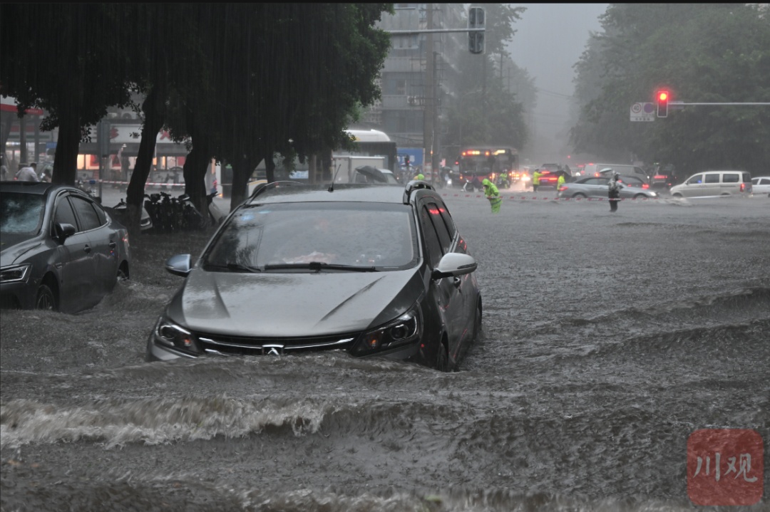 四川局地今天仍有大暴雨,涉及这几地→ 四川局地今天仍有大暴雨,涉及这几地→