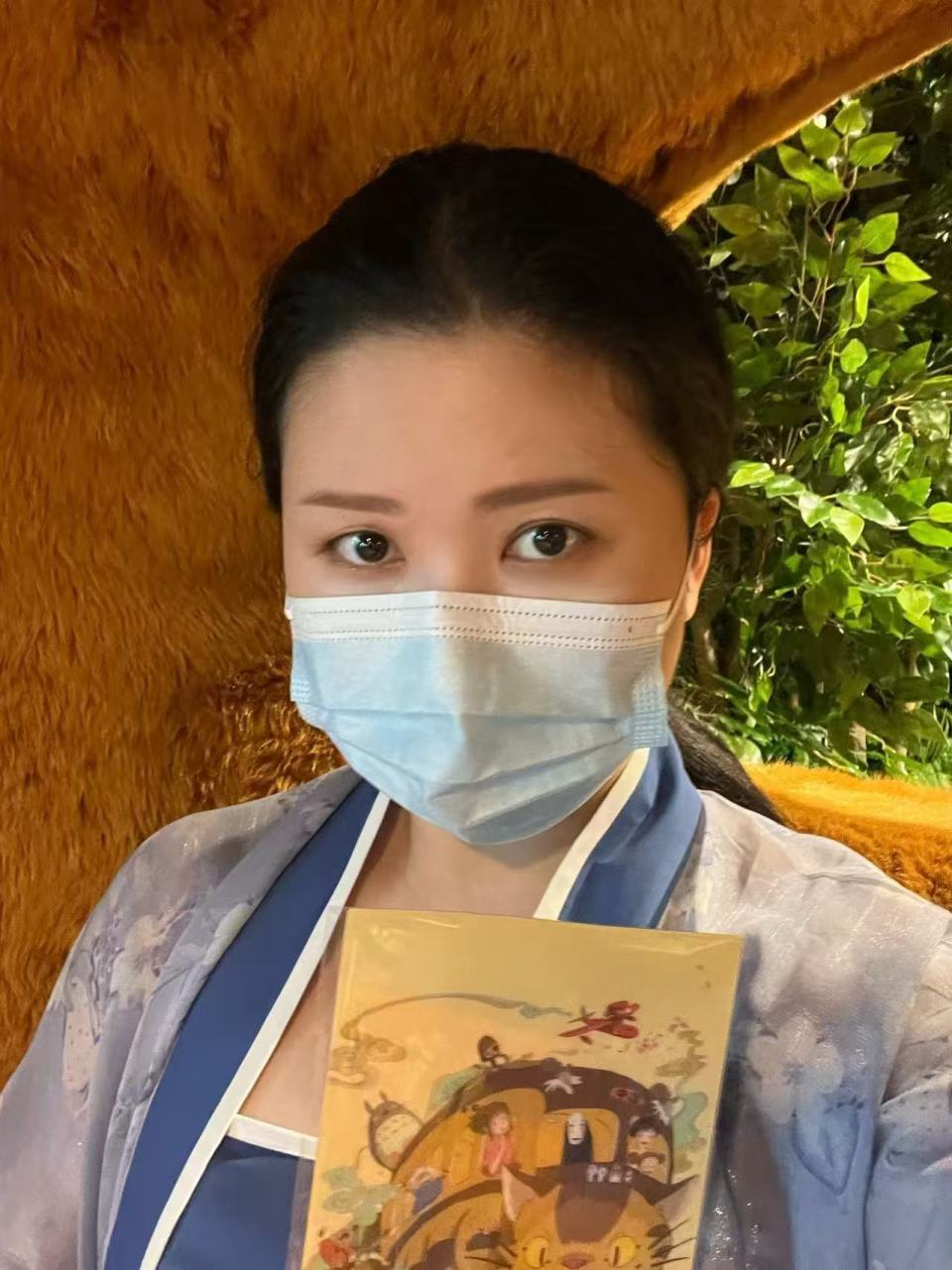 妈妈摆冰淇淋摊，女儿怕没人买偷偷发帖请网友帮忙：我报销！当事人回应：希望妈妈开心