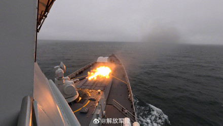 看现场！舰艇编队海上砺兵