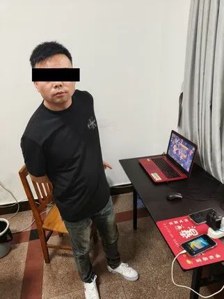 直播间竞拍翡翠原石,“境外执法人员”突然到访抓走主播? 直播间竞拍翡翠原石,“境外执法人员”突然到访抓走主播?