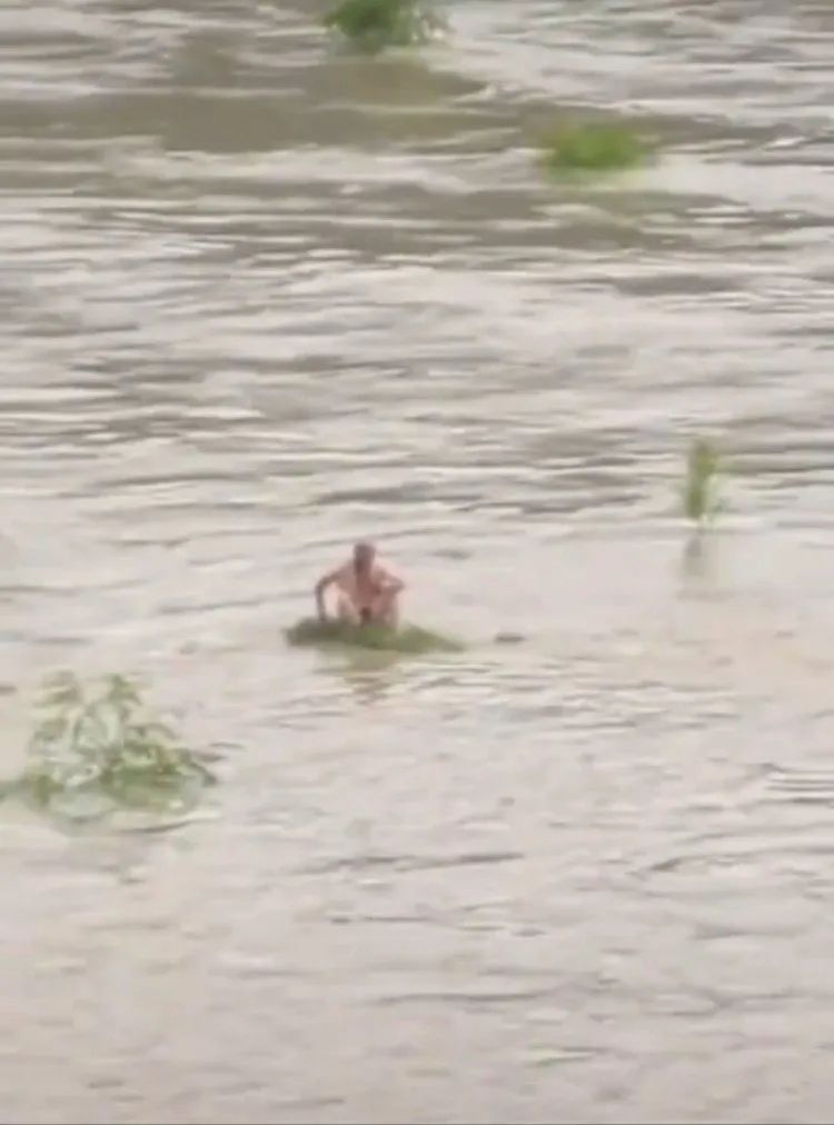 四川广元水电站泄洪致63岁钓鱼男子被冲走!村干部:情况属实,多次劝阻不听 四川广元水电站泄洪致63岁钓鱼男子被冲走!村干部:情况属实,多次劝阻不听