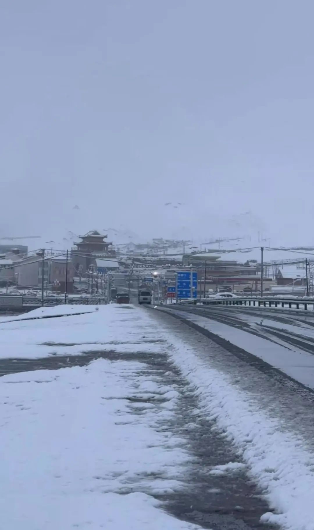 7月大雪纷飞!青海祁连大草原一夜之间白雪皑皑 7月大雪纷飞!青海祁连大草原一夜之间白雪皑皑