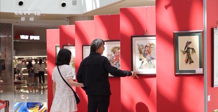 “青铜芙蓉”穿上身 被这波时尚消费新品种草了