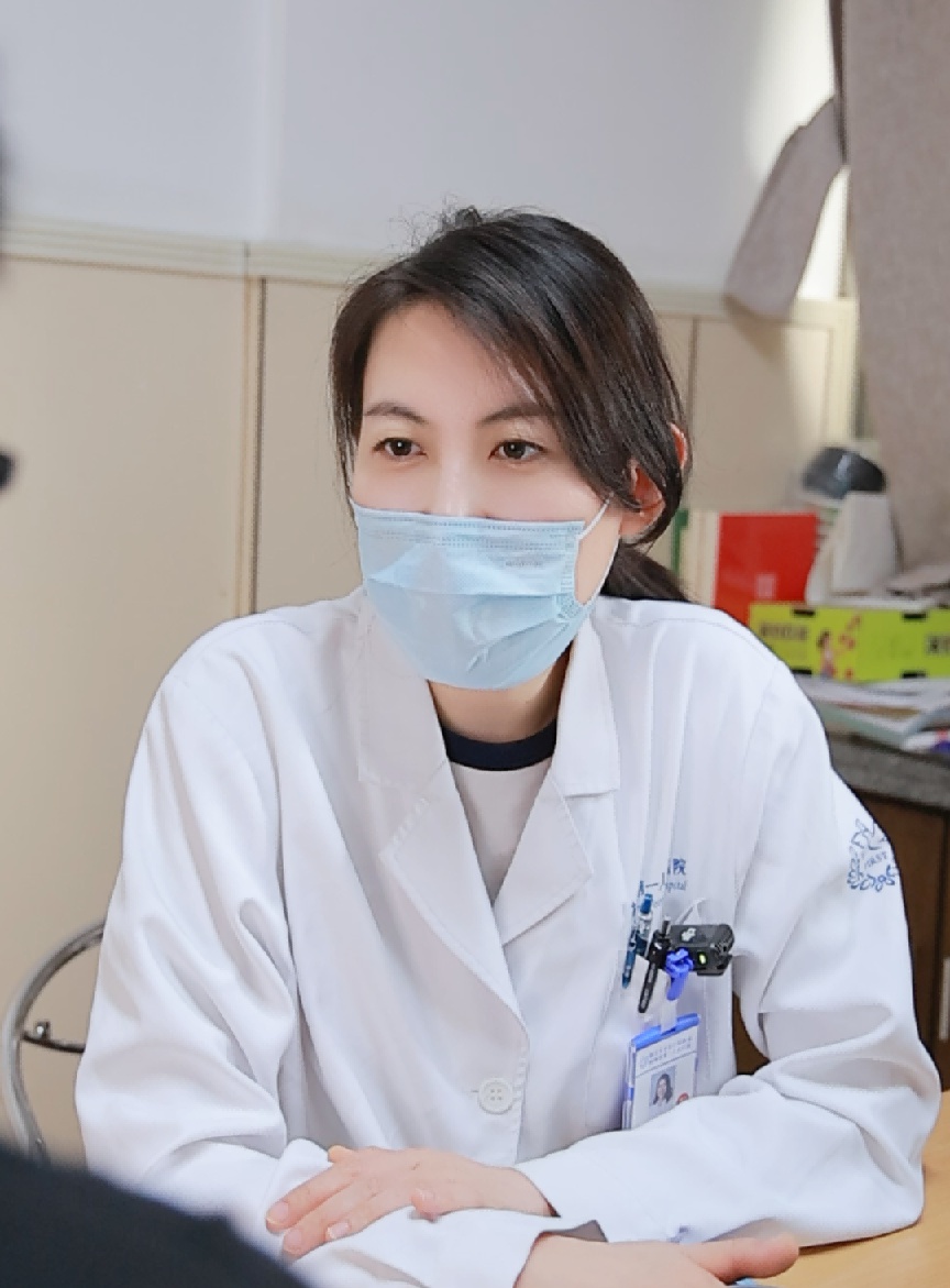 56岁女子为求二胎花费数万买“回春贴”!医生一看:赶紧扔掉 56岁女子为求二胎花费数万买“回春贴”!医生一看:赶紧扔掉