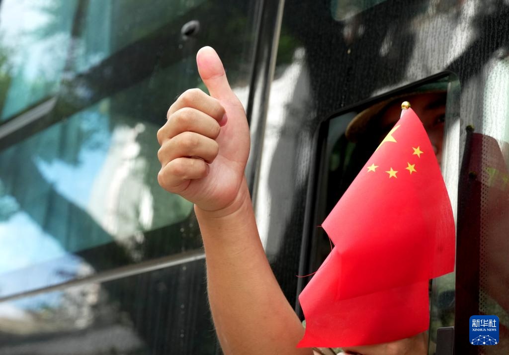 贵州榕江:送别抗洪抢险救援队伍 贵州榕江:送别抗洪抢险救援队伍