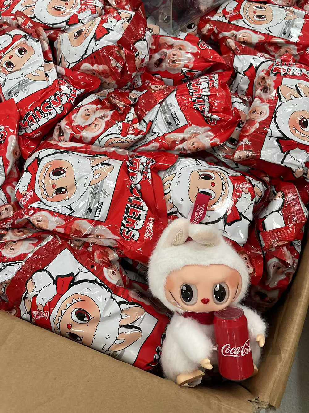 实探“海关大战Lafufu”第一线：如何揪出假冒伪劣？