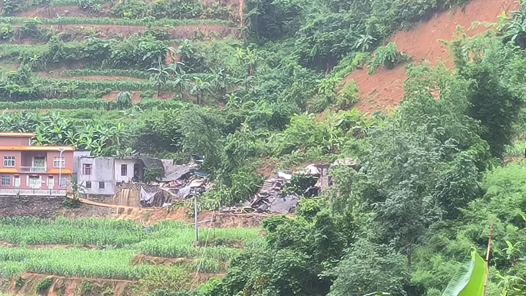 黔西南州安龙县成功避险2起山体滑坡 均未发生人员伤亡