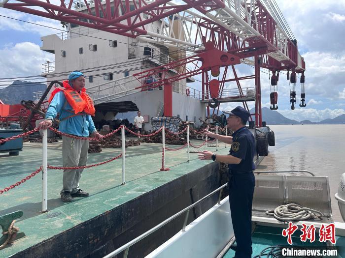 台风“丹娜丝”来临 浙江温州启动Ⅲ级防台应急响应 台风“丹娜丝”来临 浙江温州启动Ⅲ级防台应急响应