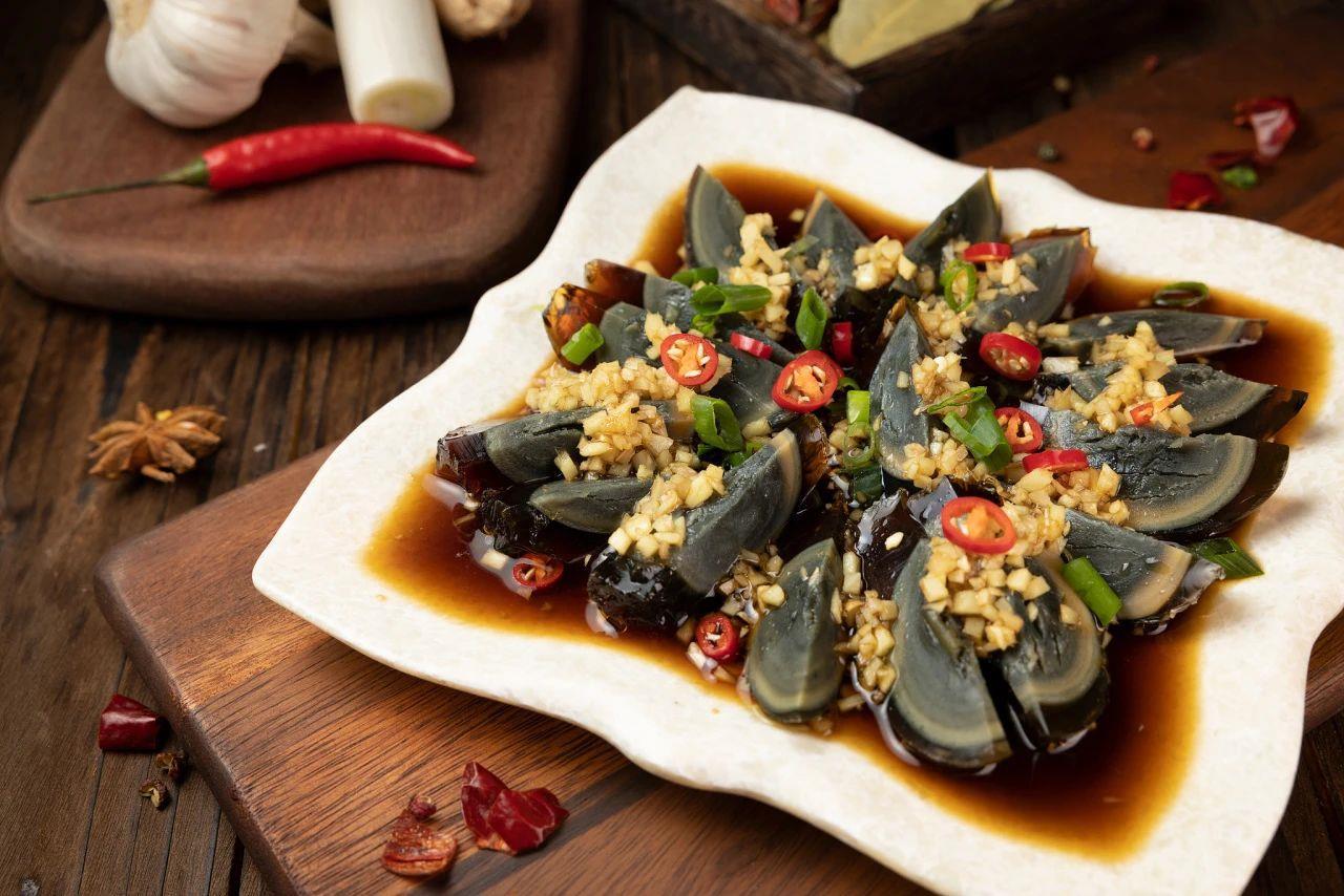 夏天吃皮蛋降燥去火！这份安全食用指南快收下