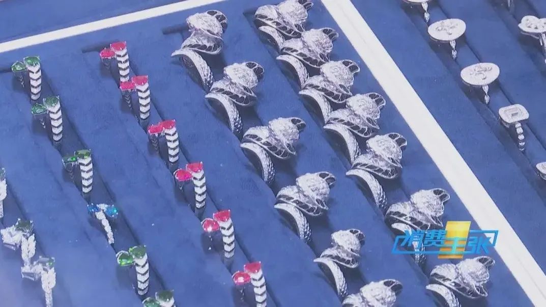 “黄金平替”卖爆了！涨幅超过黄金