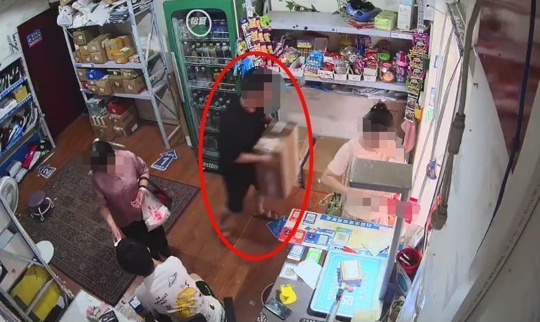 日薪1000元代取快递,警方捣毁“高薪跑腿”洗钱团伙 日薪1000元代取快递,警方捣毁“高薪跑腿”洗钱团伙