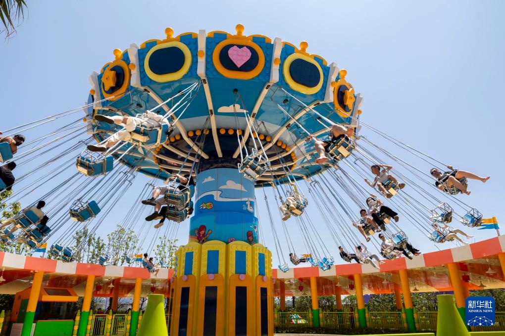 新华全媒+｜上海乐高乐园正式开园