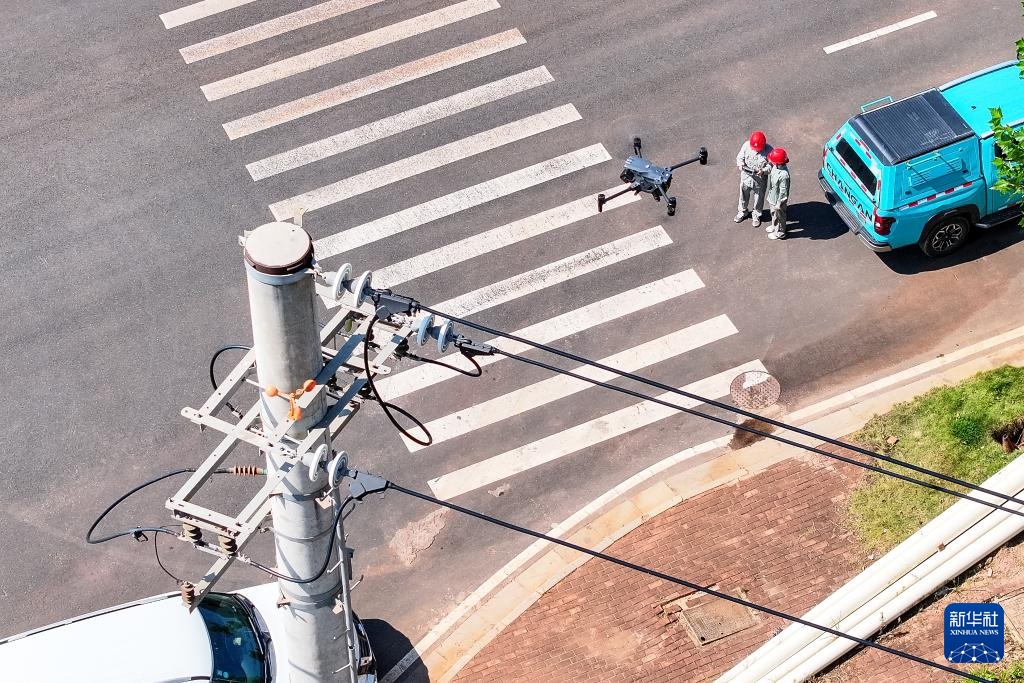 湖南湘潭:保供电 守护群众“清凉度夏” 湖南湘潭:保供电 守护群众“清凉度夏”