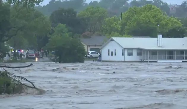 美国发生“灾难性”洪水!已致13人死亡、约23名夏令营儿童失踪 美国发生“灾难性”洪水!已致13人死亡、约23名夏令营儿童失踪