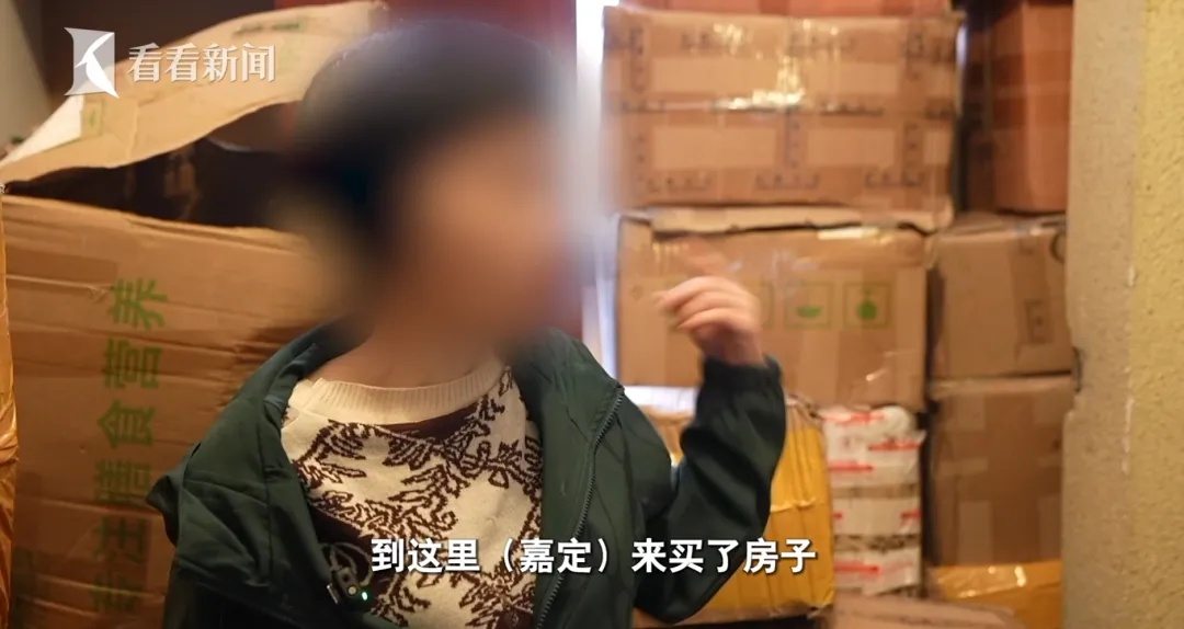 已花掉200万,66岁独居阿姨沉迷这件事,每天只能睡在…… 已花掉200万,66岁独居阿姨沉迷这件事,每天只能睡在……